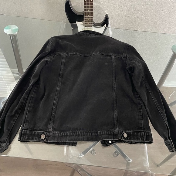 Black Jean Jacket Classic Design - Picture 2 of 3